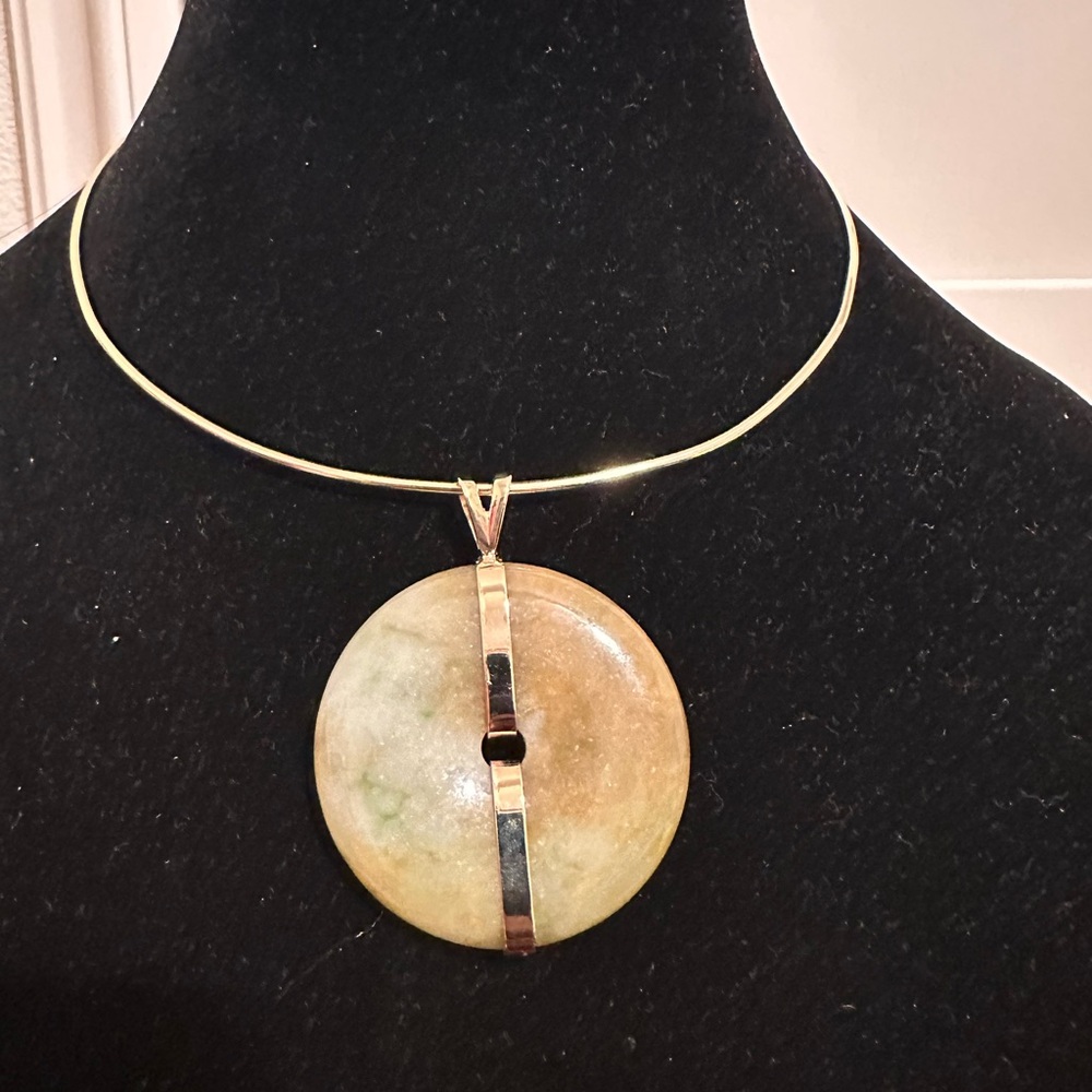 14k yellow gold and green Jade